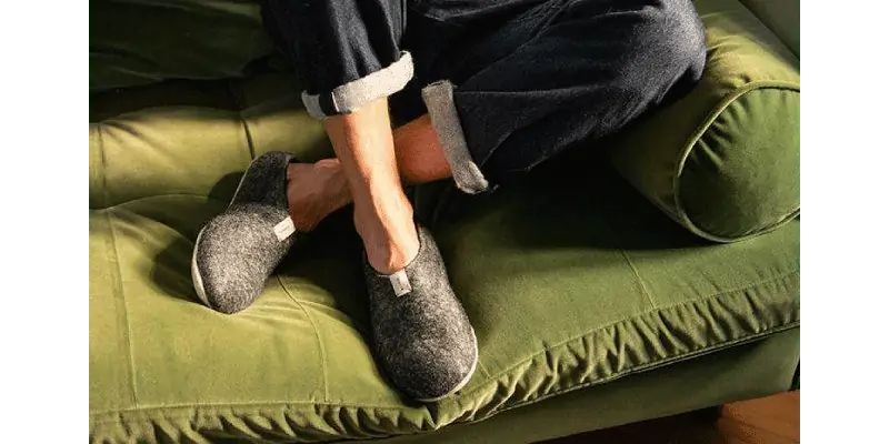 men's sustainable slippers